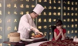 康熙爆料男歌手视频播放,男歌手神秘视频引发热议，揭秘幕后故事